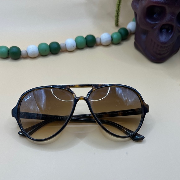 Ray-Ban RB 4125 CATS 5000 710/51 59•13 Sunglasses - Unisex - Picture 1 of 7
